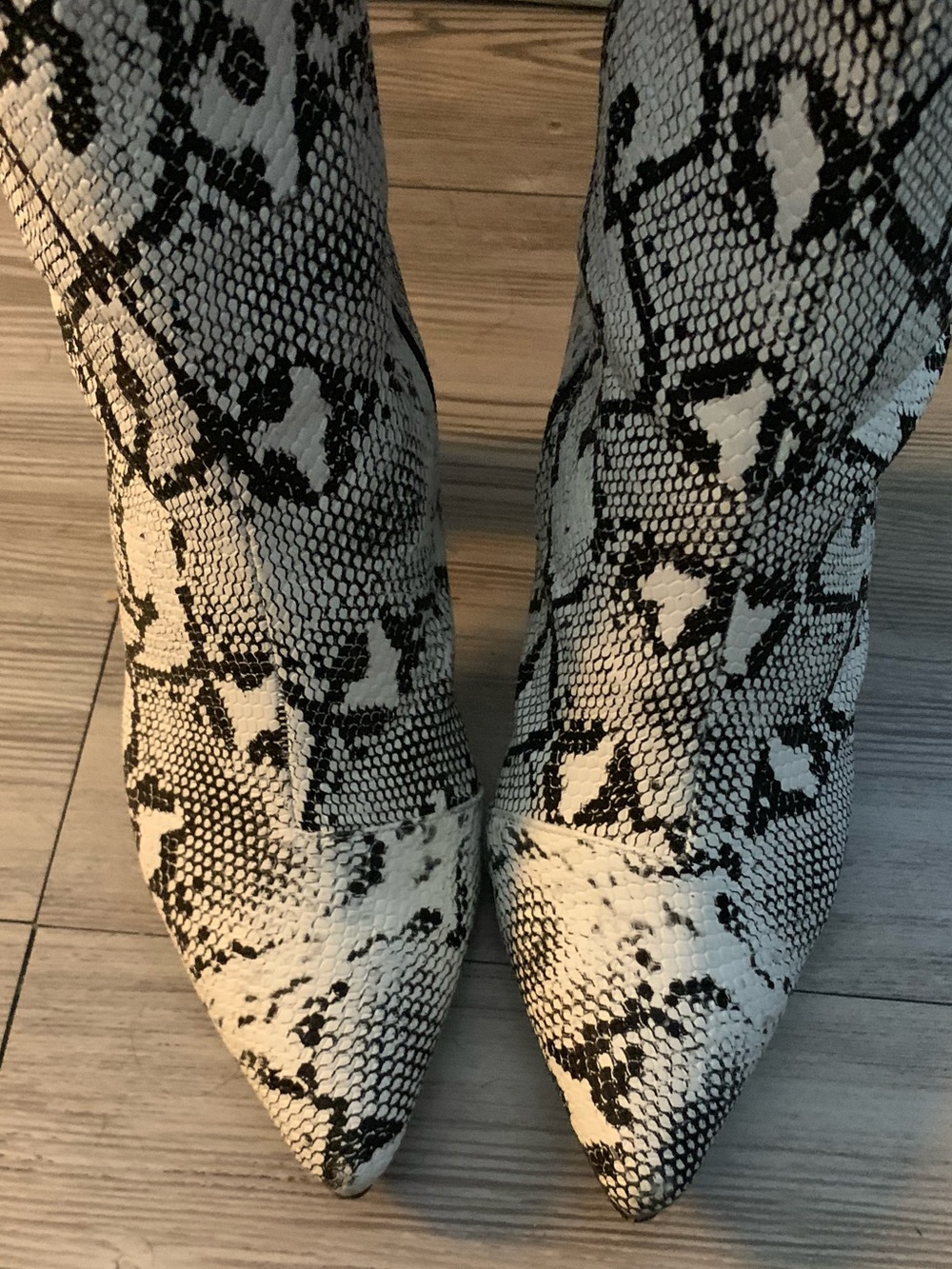 Pointed Toe Snake-Print Heeled Boots - Black & White